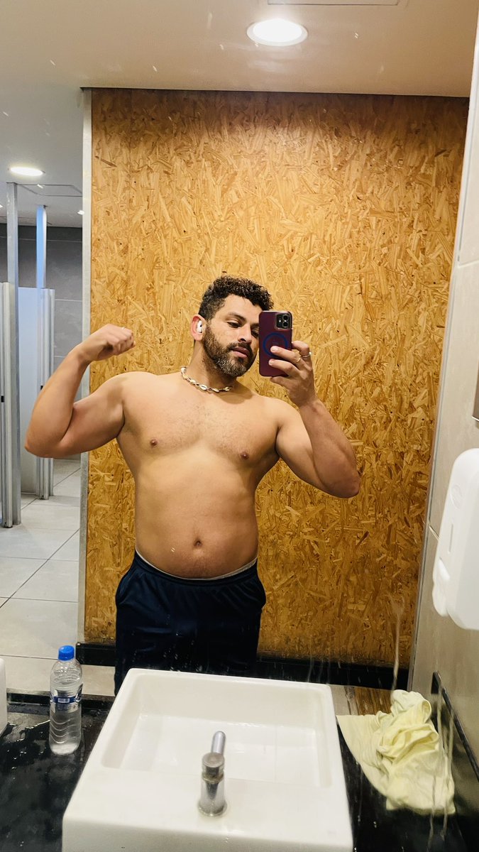 juinu99's tweet photo. Ahh . …. .. atualização do shape por aqui que tem tempo que não posto https://t.co/7HTfkftL7W