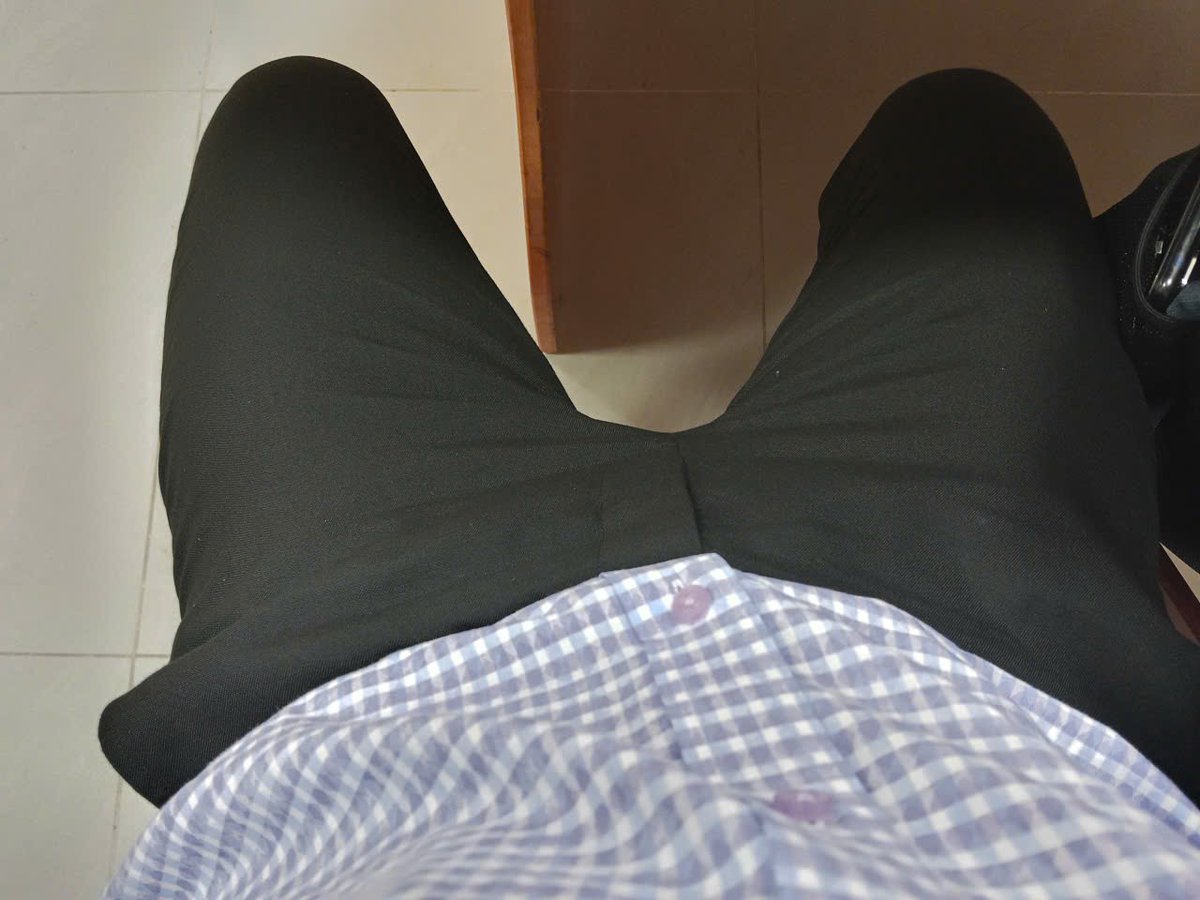 Khanglee9x's tweet photo. Boy office https://t.co/v0V8BB7EMq