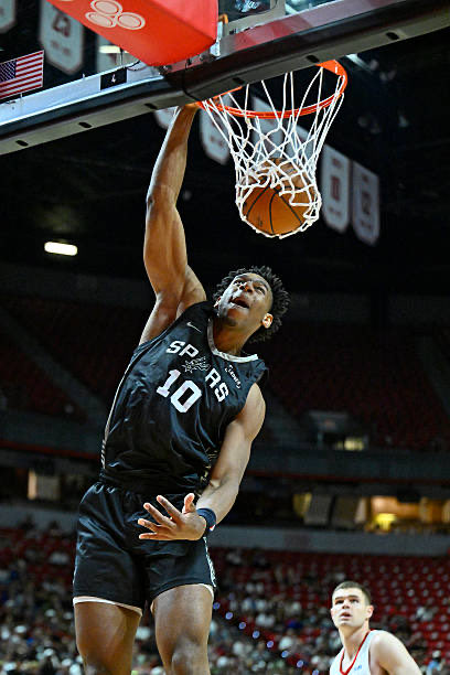 HuskyPros's tweet photo. Tarris Reed Jr. in his Vegas Summer League debut:

14 PTS
10 REB (4 offensive)
5-9 FG
0-1 3-FG
2-2 FT
2 AST
1 STL
21 MIN

Second straight double-double for Big Hoss! https://t.co/jIsayux79A
