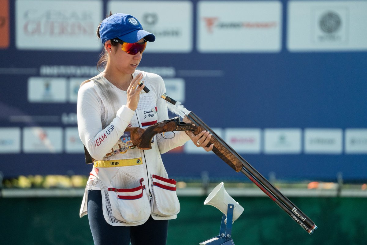 USAShooting's tweet photo. Women’s Skeet Finals Moments 🖼️🌟

🇺🇸 Samantha Simonton | 5th
🇺🇸 Dania Vizzi | 6th

📷 @issf_official 

#usa #finals #skeet #2of8 https://t.co/rjY5Xl58BA