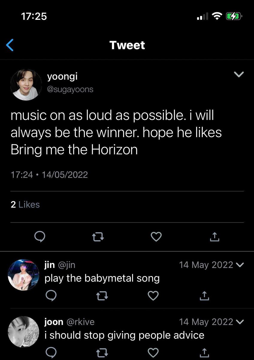 reflectyoon's tweet photo. 4. i was at karaoke one time and someone did king slayer by babymetal and bmth and i was the only other person at the bar who knew the song https://t.co/7z9vDe77oL