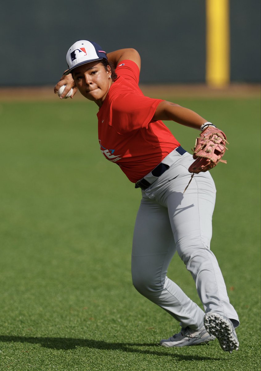 demichaneyy's tweet photo. Had the opportunity to participate in the @MLBDevelops Elite Development Invitational For Girls baseball. Being a Senior This was my 10t time participating in Develops Events. #2027recruit https://t.co/niBo6sIv6K
