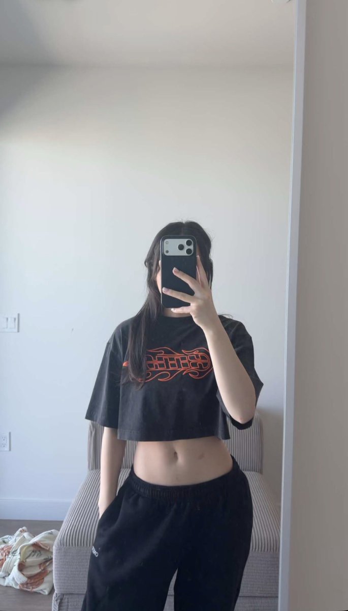 PokiLover6969's tweet photo. Sakura tummy 🤤 https://t.co/a0yUwSqmNY