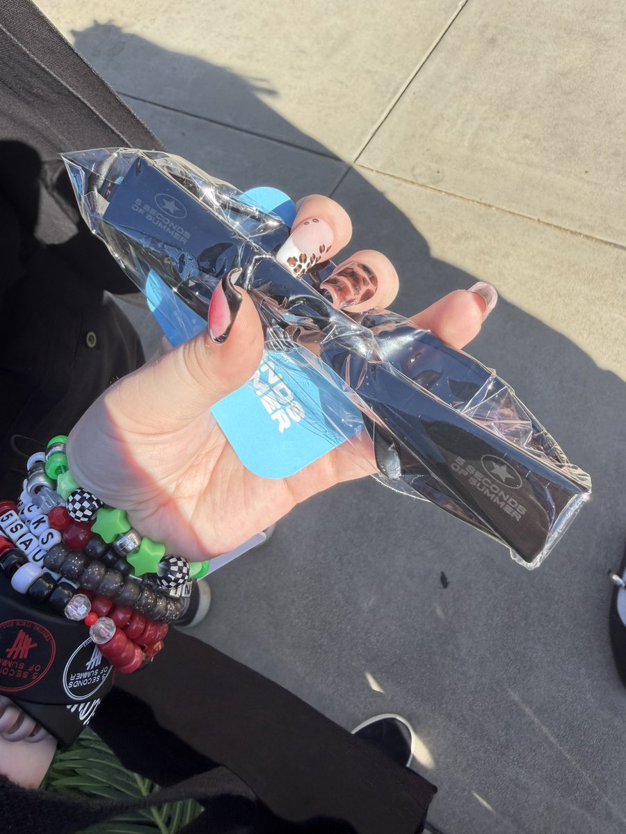 DigestEASTour's tweet photo. They are now selling sauce branded sunglasses at merch stands!! 

#SanDiegoIsAStar🏖️ #EASSanDiego⭐️ https://t.co/OjNAcoH6tl