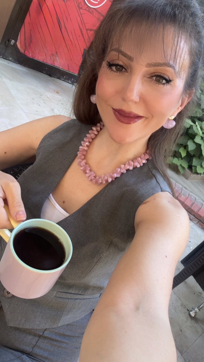 pretty3509's tweet photo. Günaydınnnnn, hayırlı cumalar… 😇🙏🏻☀️ https://t.co/oiEdlDccHv