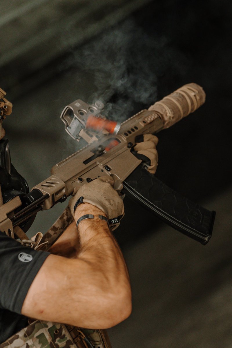 genesisarmsllc's tweet photo. Violent // SWIPE <<

@GBRSGroup 
@EOTECHInc 
@Huxwrxsafetyco 
@BurnProofGear 

#genesis #gen12 #shotgun https://t.co/jM3LcOlwgB