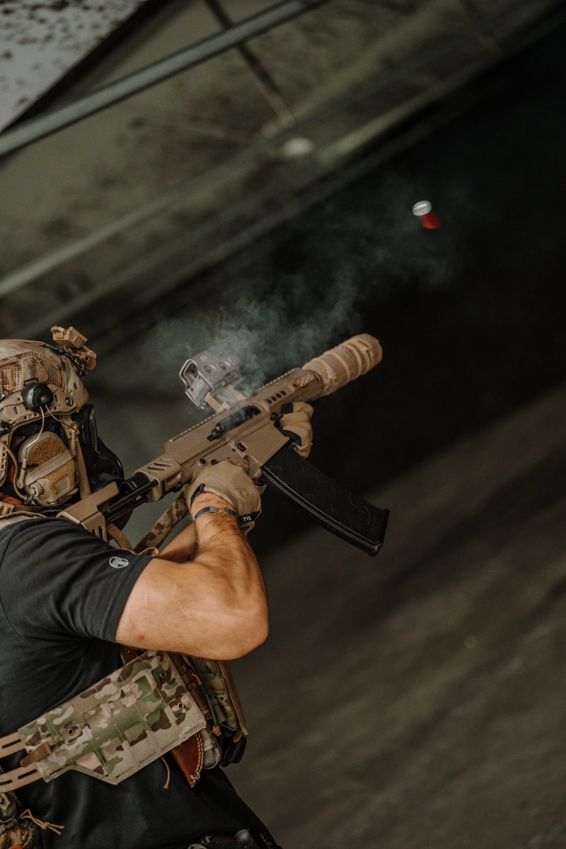 genesisarmsllc's tweet photo. Violent // SWIPE <<

@GBRSGroup 
@EOTECHInc 
@Huxwrxsafetyco 
@BurnProofGear 

#genesis #gen12 #shotgun https://t.co/jM3LcOlwgB