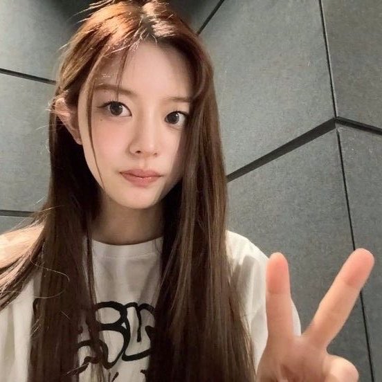 miorien's tweet photo. 브이브이 민주 (≧∀≦)v https://t.co/EkOoPegZA9