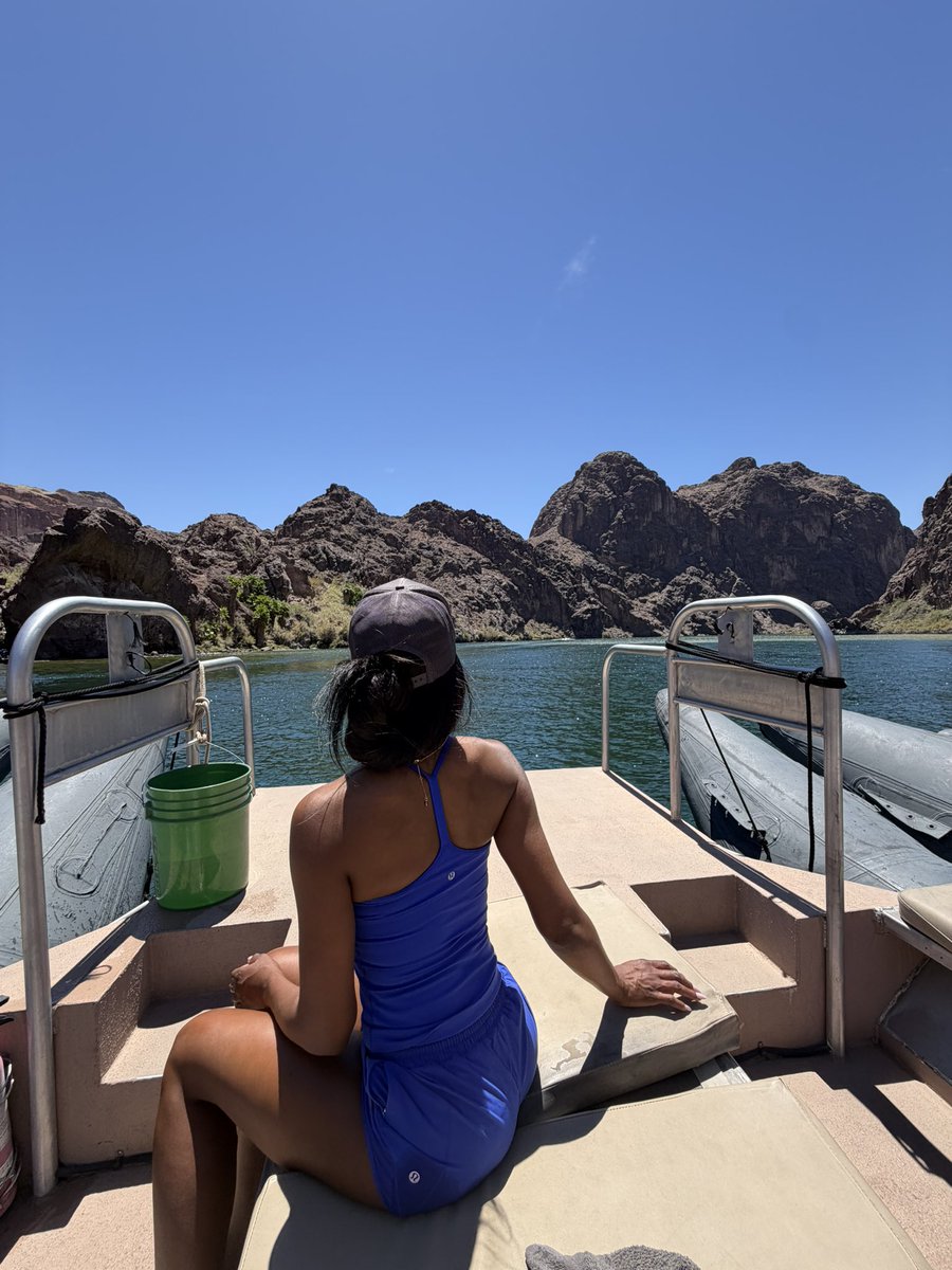 thcashh's tweet photo. #bdaytrip #27 #yungho https://t.co/AdoV8YsU1H