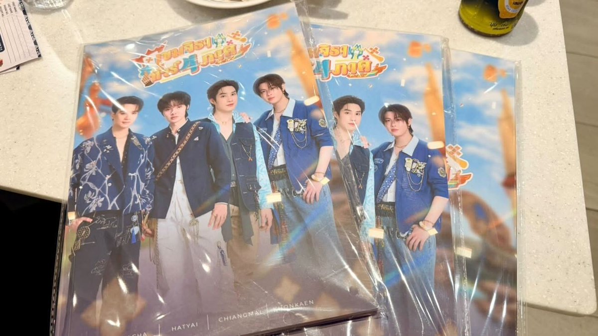 Kinim_nonlub's tweet photo. WTS: #Saraan hand cream เพื่อผิว และ มือนุ่ม ชุ่มชื้น ผิวเรียบเนียน ซึมไวไม่เหนอะหนะ หอมละมุน ติดผิวยาวนาน เติมความมั่นใจในทุกวัน

มี 4 กลิ่นให้เลือก:
🌹Velvet Rose >>> กลิ่นหอม floral สดชื่น
🏵️Bare Rose >>> กลิ่นหอม floral น่าจดจำ
🍐English Pear >>> กลิ่นสดชื่น เข้าใจง่าย
🤍White Musk >>> กลิ่น unisex หอมละมุน 

ราคาปกติ 1เซท 4 กลิ่น 2,200 บาท
⭐️⭐️พิเศษ ขวดละ 99 บาท รับทั้งเซท 380 บาท ⭐️⭐️
(ไม่รวมค่าส่ง 30 บาท)

💥💥💥พิเศษสุด💥💥💥ทุกออเดอร์ ของ Saraan จะนำไปสุ่มเพื่อแจก photo book เขมจิราทัวร์สี่ภาค จำนวน 1 เล่ม (มูลค่า 1490 บาท) โดยจะสุ่ม เมื่อสินค้า sold out คะ

#SaraanXTleFirstone