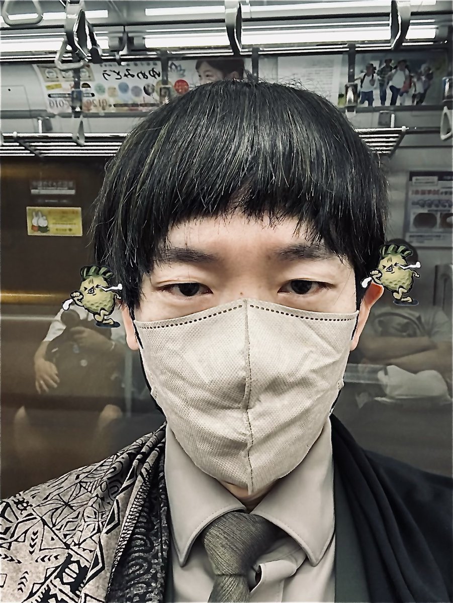 yanawasa's tweet photo. 今日、楽屋で一之輔師匠が
この前髪（自分できった）を見て
「迷走してるな」って言うから
「してないっす」って口ごたえしてしまった。

すごく反省してる、

すぐに瞑想すればよかった…。 https://t.co/Pk2RluE23E