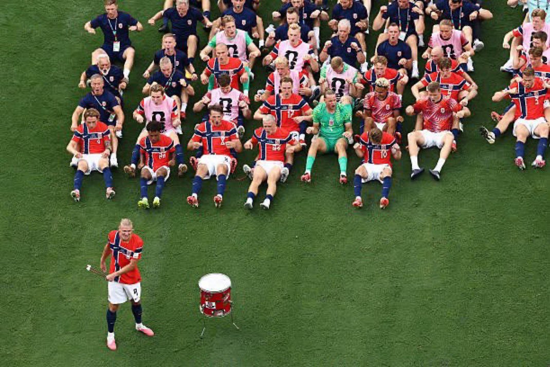 qvunsz's tweet photo. #FIFAWorldCup 🌟 https://t.co/XbE3jAWNXb