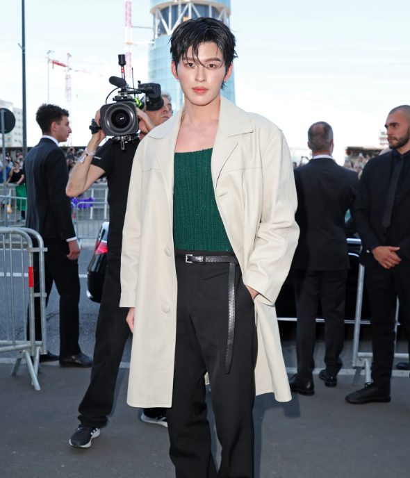 AboutMusicYT's tweet photo. Pond Naravit was the second top celebrity at the recent Milan Fashion Week, generating $12.6M in MIV. https://t.co/bY1Mi08Yi3