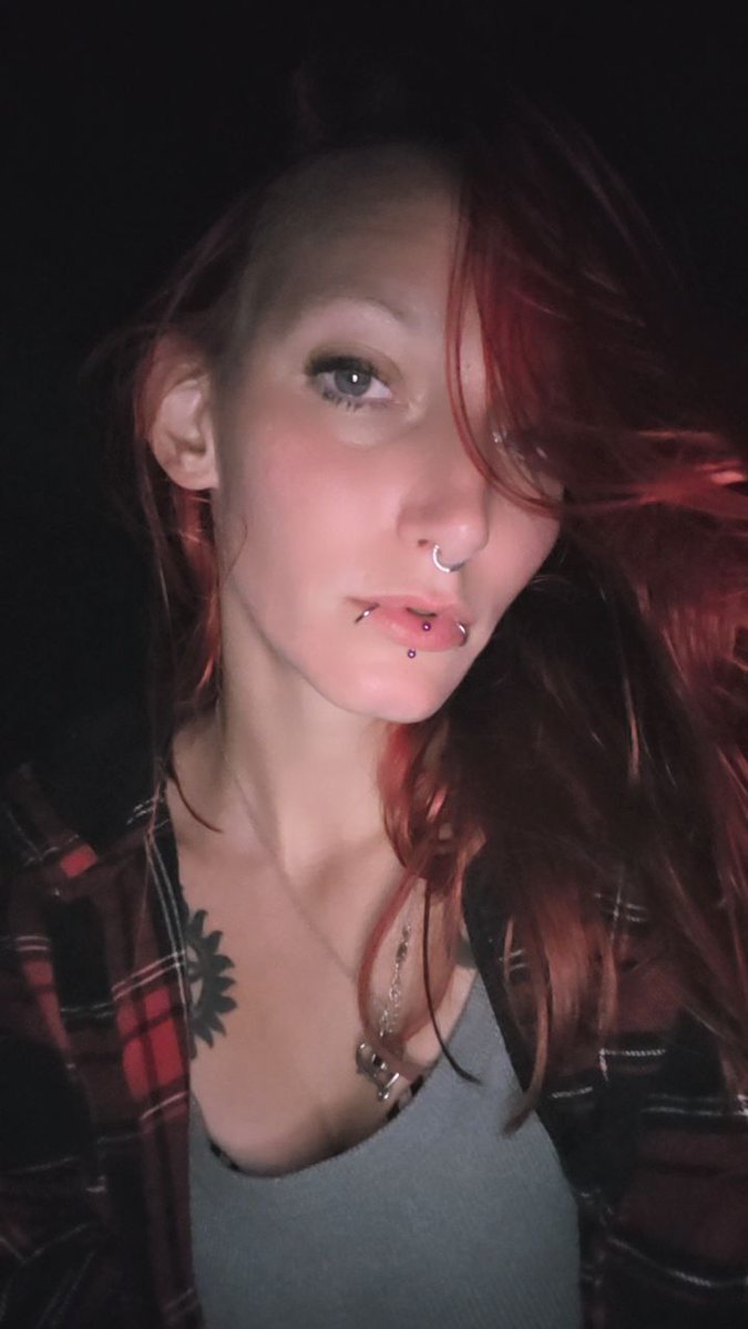Chrissy tweet media