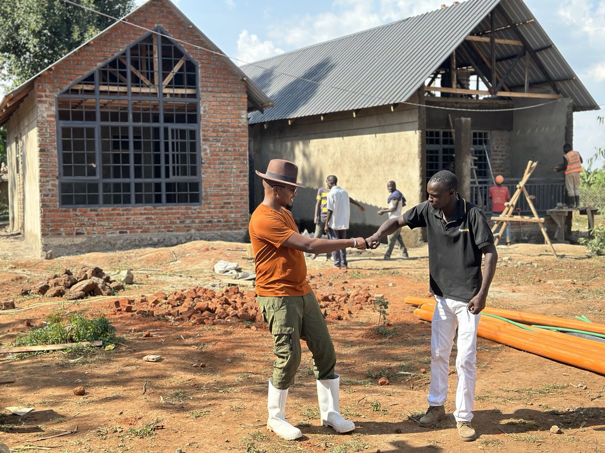 dnahinga's tweet photo. Human beings can forget doing something they were good at. 

When we stopped building with bricks, almost all the masons shifted their skill set to concrete.

As we embrace panels, the makeshift will happen. This is called the triumph of modernism.

I get super excited when a client insists that we embrace ornamentation and build the old way.

Unless we revive the old skills, it will get difficult building beautiful houses. 

Uganda and Rwanda are great at using local technology. We don’t need plaster on a brick house 

But when the skill is dead, we are all squeezed to the dictates of the factory floor.

https://t.co/v2Fk9kDzc8