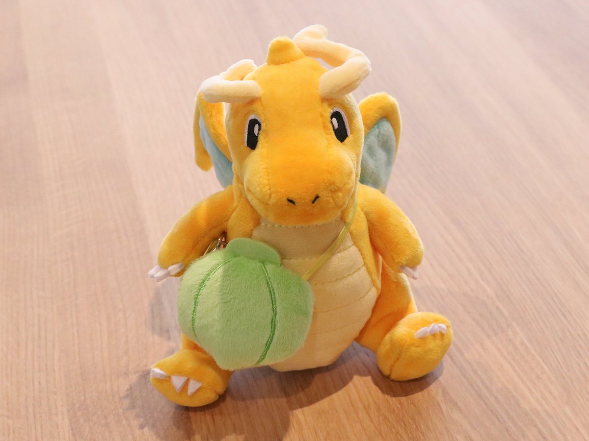 pokemon_pdc's tweet photo. ⋰
7月18日（土）、ポケモンたちのぬいぐるみと一緒に楽しめる「もちものミニミニマスコット」が登場⭐
※ポケモンセンターオンラインでは、16日（木）10時～
⋱

やすらぎのすず・おまもりこばんは光沢感のある生地だよ✨
使い方いっぱいだね💛

くわしくはこちら👇
https://t.co/UCyxHHcwQB https://t.co/wce2CsLZVg