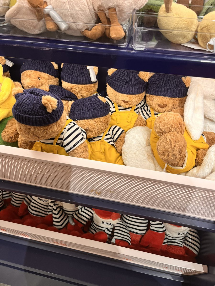 noodles_and_tea's tweet photo. Grace Ryland jellycats https://t.co/WPnRNZGilL