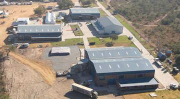 SimangalisoDub5's tweet photo. President @edmnangagwa's visionary leadership shines as he inaugurates the cutting-edge #Mutoko Bioeconomy Industrial Park, a milestone for #Zimbabwe's economic growth. This hub includes a Jatropha biodiesel plant, a cooking oil manufacturing plant, and a soap making plant - a testament to his commitment to innovation and sustainability. The Finealt Engineering Mutoko Bioeconomy Industrial Park will undoubtedly drive job creation and propel our nation towards a greener future. Great strides like these showcase President Mnangagwa's dedication to propelling #Zimbabwe forward #Zimbabwe #EconomicGrowth #SustainableFuture @Jamwanda2 @Varakashi4ED @Varakashi4edByo @TendayiZinyama @CMukungunugwa @nqo_nn