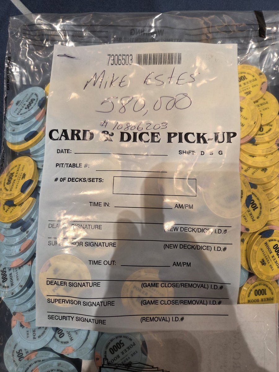Boss_Man_MEstes's tweet photo. Good thing about Main Event week. When you bust there is plenty of opportunities to play monster tournaments! Jumped in the Million $$$ old guy tournament at the Venetian and bagged 580K, third biggest stack through 3 flights! Back on Saturday for day 2!
#PlayingToWin https://t.co/KvR4oE2zNe