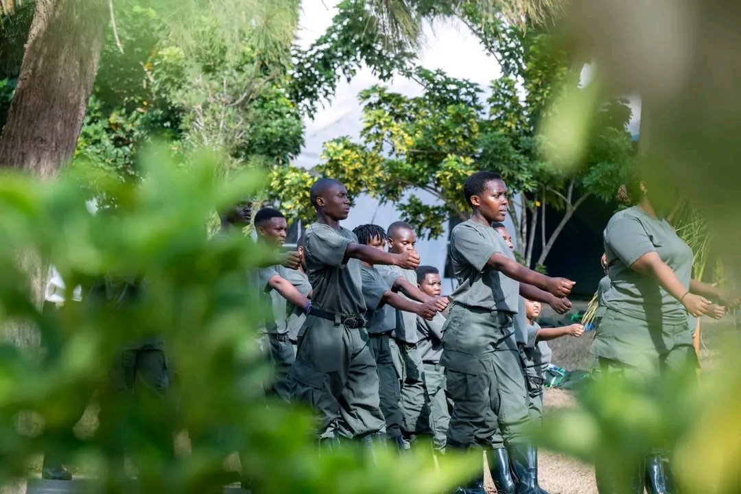 NgabireS25799's tweet photo. Mu Itorero #Indangamirwa16, urubyiruko rw'u Rwanda ruri guhabwa ubumenyi, indangagaciro n'ubushobozi bwo kuyobora, bibufasha kuba abaturage bafite inshingano, bakunda Igihugu, bagitangira kandi bagira uruhare rugaragara mu iterambere ryacyo.
#Indangamirwa16 https://t.co/JW1TA1EGvL