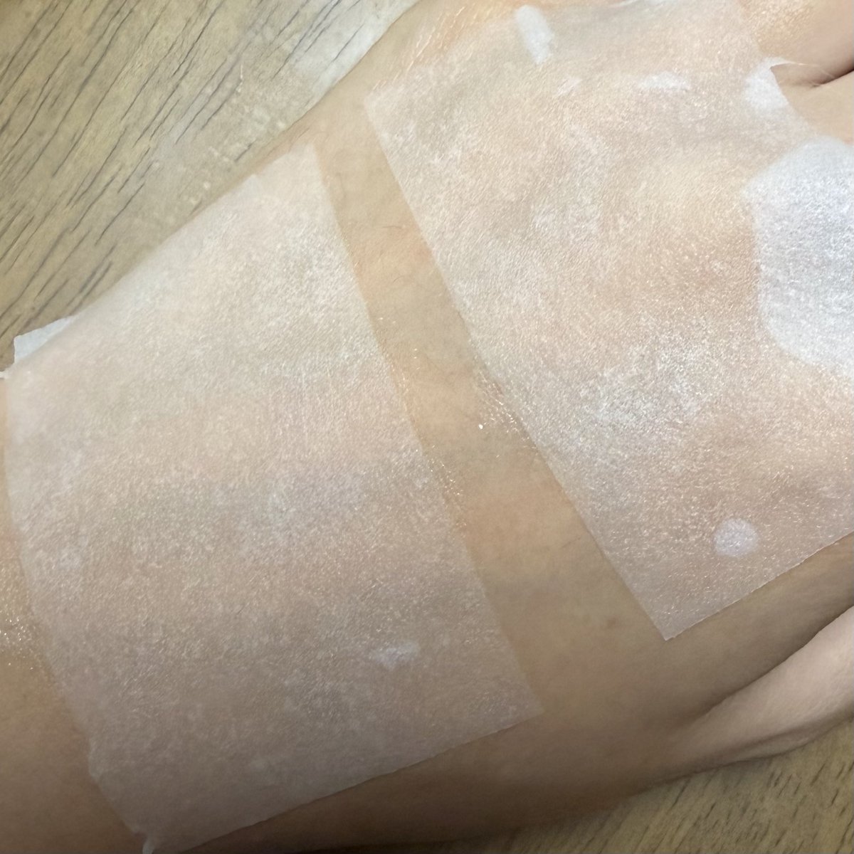 rivew_rio's tweet photo. 밀착력:❄️❄️❄️❄️❄️
밀착력이 너무 좋아요 점선으로 나눠서 코랑 턱에
나눠붙이기 좋고 저는 목에도 패드를 붙여서 
밀착력이 되게 중요한데 진짜 잘붙어있어요😆 https://t.co/HqzWYi0cG5
