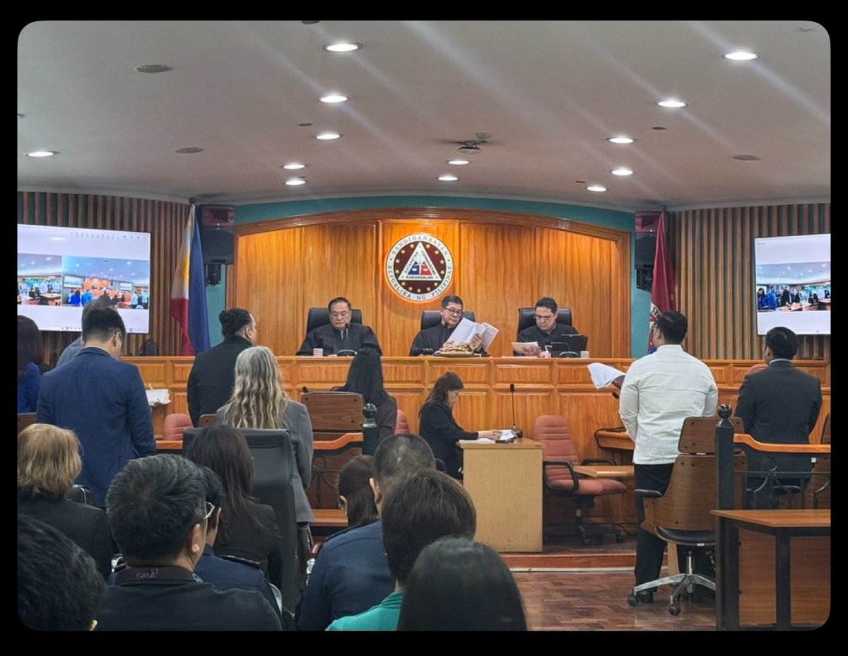 jesusfalcis's tweet photo. 🚨 The Sandiganbayan asked the PNP why they allowed BP Sara Duterte and Sen. Robinhood Padilla to visit Sen. Rodente Marcoleta if he was isolated for pneumonia (which is contagious).

Kudos to the SB Justices!

No to special treatment. Kasi kawawa naman si Revilla at Jinggoy.

😂 https://t.co/6c1GuWp5Gb