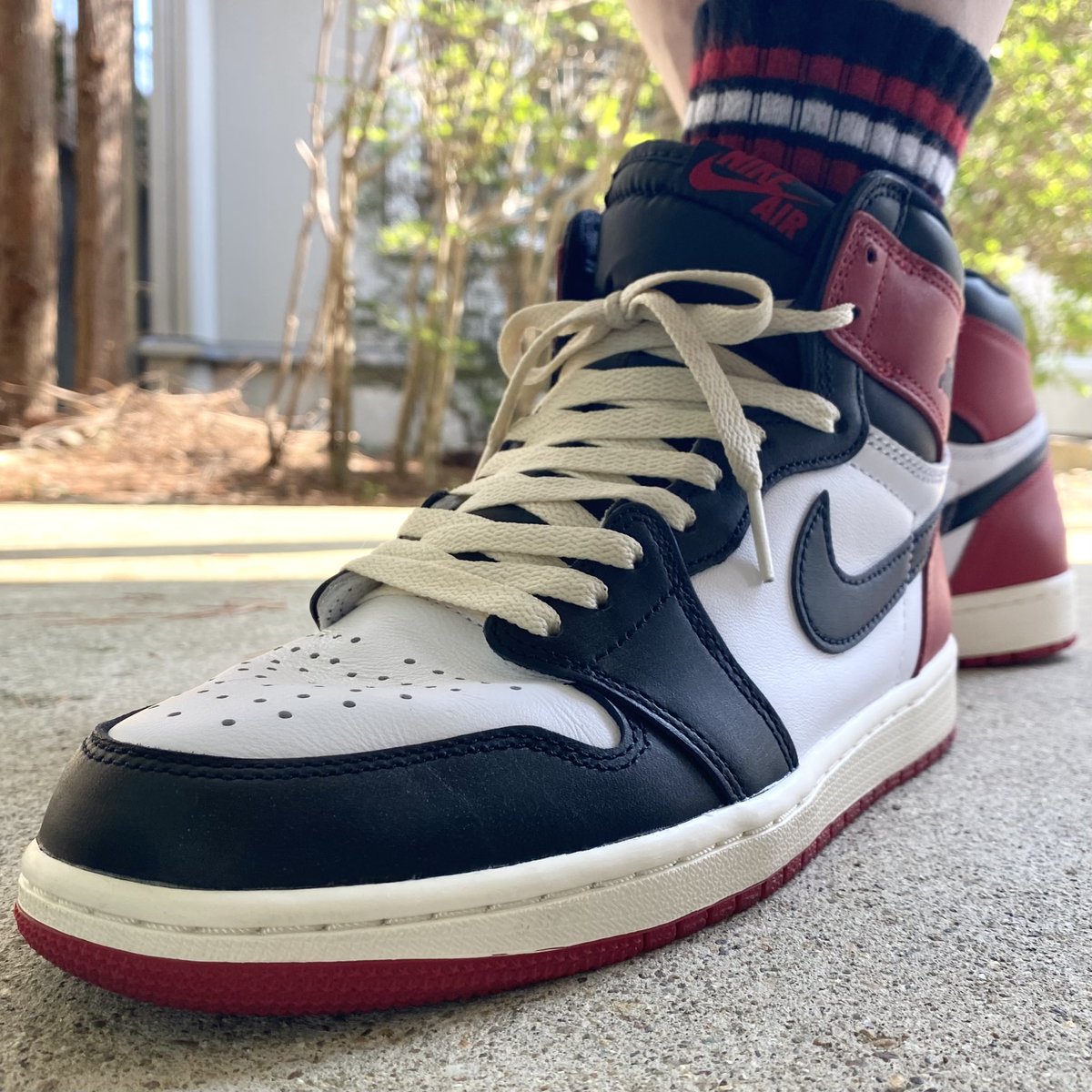 Ryo_23_3's tweet photo. 本日はAirJordan 1 / Black Toe Reimaginedで
お出かけ☁️ https://t.co/4fUeZA2jIo