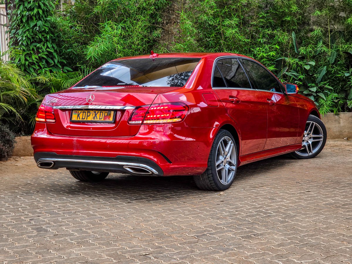 SleeksterAuto's tweet photo. MERCEDES BENZ  E250
🚗 YOM 2014
⚙️ 2.0L PETROL ENGINE 
🔄 AUTOMATIC TRANSMISSION
💰 PRICE: 2,750,000 https://t.co/2MR2hZ9KHr