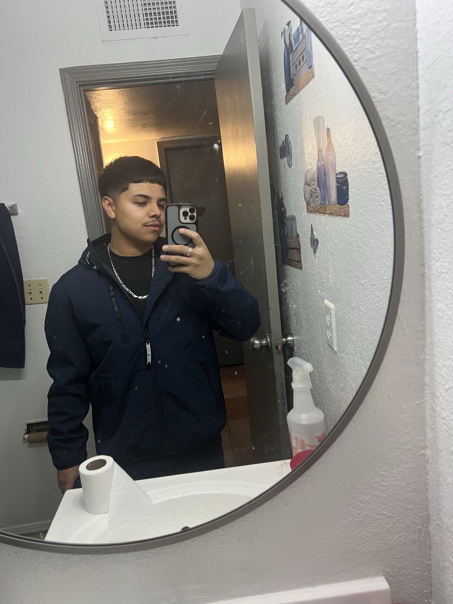 gdKjon's tweet photo. #bluecollar 😛
#hitmeup😛 https://t.co/46kU5CAfzU