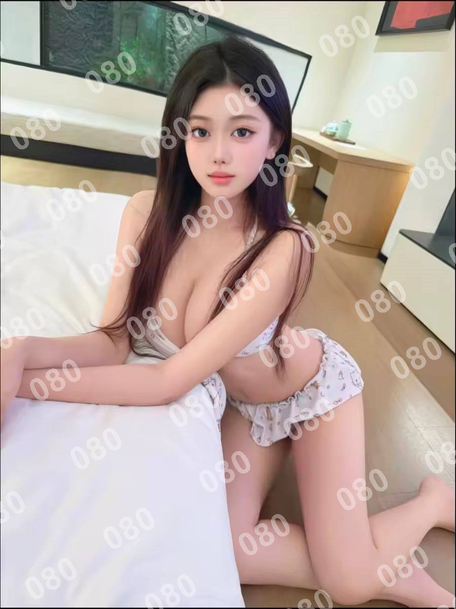 RenatoBarbieri's tweet photo. 难过别低头，抬头天会亮。
👉助理@francieleroman2
看上了请截图妹子便客服快速安排
阳江市江城区海陵中学党建文化主题广场
#阳江
#广东 https://t.co/b282wM66xf