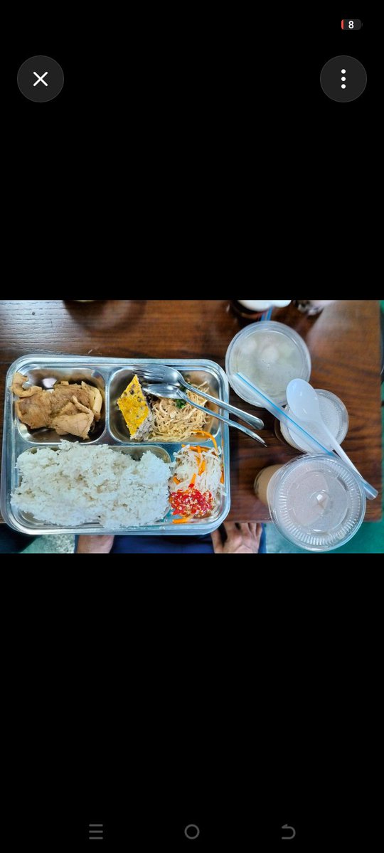 loaphuongHN0010's tweet photo. Đến giờ cơm trưa, hỏi thật một câu.
Theo bạn, một người đi làm bình thường nên dành bao nhiêu tiền cho một bữa trưa?
A. Dưới 30k
B. 30–50k
C. 50–100k
D. Trên 100k
Đừng nhìn người khác, hãy chọn đúng mức bạn đang chi mỗi ngày.
#ComTrua #CuocSong https://t.co/b0A3ius5bI