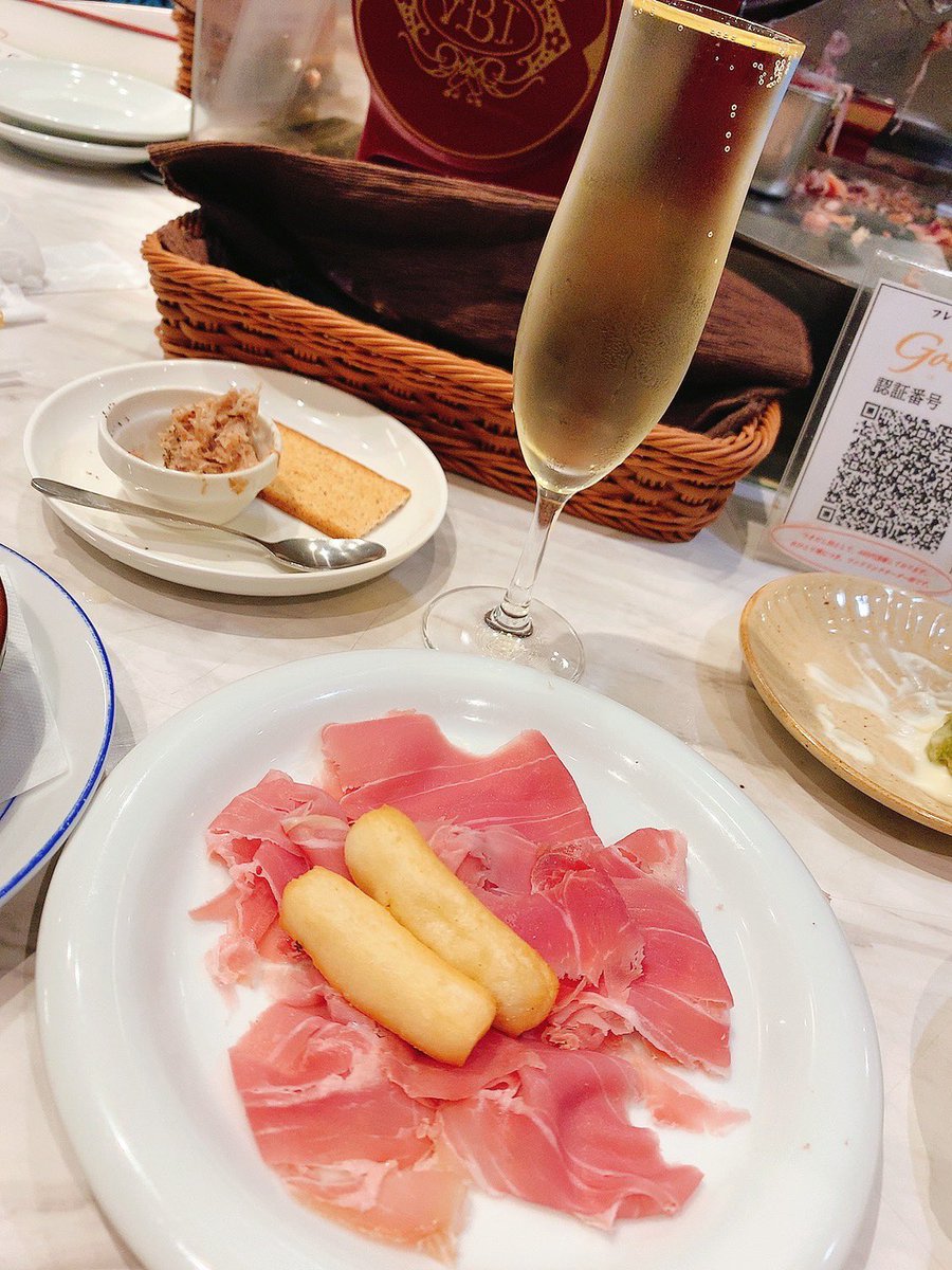 yuka_pomp's tweet photo. この前食べしもの〜🦪🦪🔍💭 https://t.co/iHa3SZCIlT