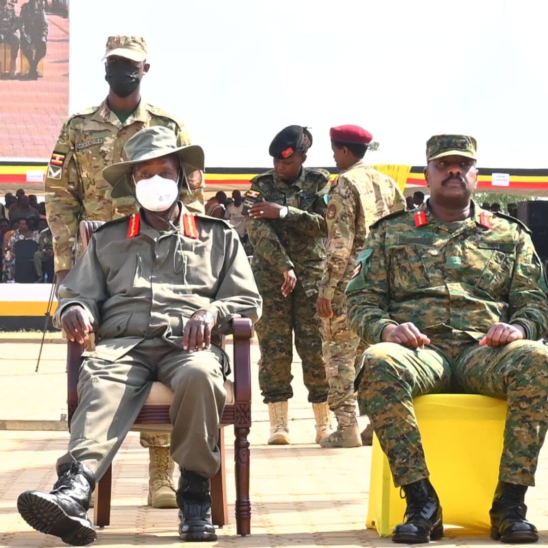 maggie_kiiza's tweet photo. A special father-and-son moment at the UPDF recruit pass-out ceremony in Kaweweta yesterday. President Yoweri Museveni and Gen. Muhoozi Kainerugaba together witnessed another milestone in building a strong and professional UPDF.
#WhyUgDecidedM7 https://t.co/XZuDG8YVr4
