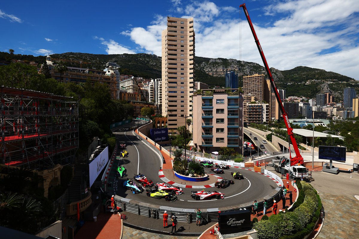 eFORMULAnews's tweet photo. Due to WEC clash: @FIAFormulaE is considering a last-minute update of the 2026/27 race calendar
https://t.co/DhhKyBT3cx
#FormulaE #ABBFormulaE #MonacoEPrix 🇲🇨 https://t.co/HCSDc9bMs2
