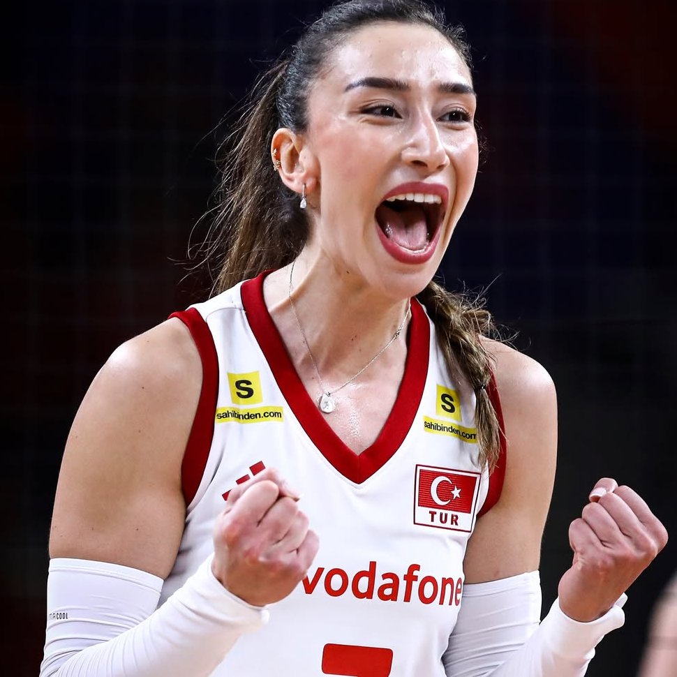 gibbybaris's tweet photo. ⚡️ Hande Baladın x Amerika ( 5 Set )

12/38 %32h, 4 hata, 3 bloklanma
2 blok, 2 hata ( 20 servis )
14 başarılı savunma
%60 pm, %30 mm ( 30 manşet, 3 hata )
14 sayı, +2 WL https://t.co/uficIss2Pw
