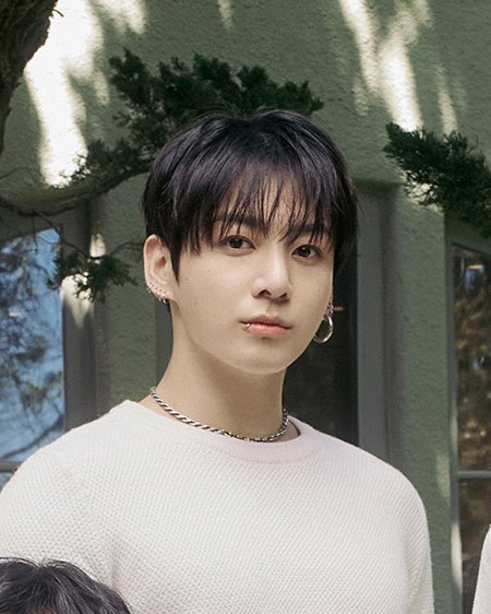 1BforJK's tweet photo. #จองกุก ขึ้นแท่นเป็นศิลปิน K-pop ที่มีเพลงยอดสตรีมบน Spotify ทะลุ 200 ล้านมากที่สุดอันดับ 4 เทียบเท่า Newjeans โดยทำได้ถึง 13 เพลง!!! 🔥🔥🔥🔥🔥

พร้อมครองสถิติศิลปินเดี่ยว K-pop ที่อยู่ในอันดับสูงสุด แม้จะมีเพียง 18 เพลงเท่านั้น 👑✨

1. BTS — 95 เพลง 
2. Blackpink — 25 เพลง 
3. Twice — 17 เพลง 
4. #จองกุก Newjeans — 13 เพลง  

ยินดีกับจองกุกด้วยค่ะ 🎉🎉🎉
CONGRATULATIONS JUNGKOOK
#JUNGKOOK #정국