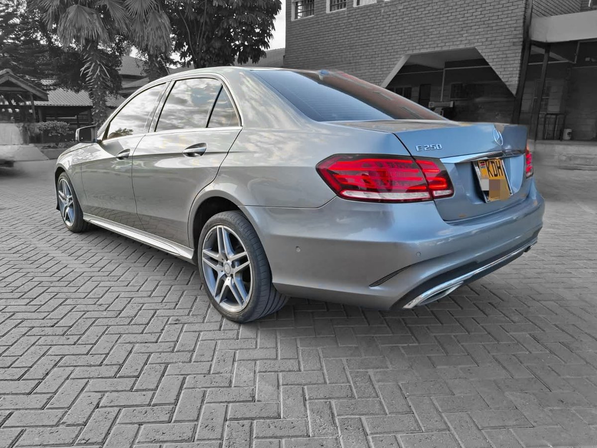 SleeksterAuto's tweet photo. MERCEDES BENZ E250
🚗 YOM 2016
⚙️ 2.0L PETROL ENGINE 
🔄 AUTOMATIC TRANSMISSION
💰 PRICE: 3,300,000 https://t.co/8xrzAPVE12