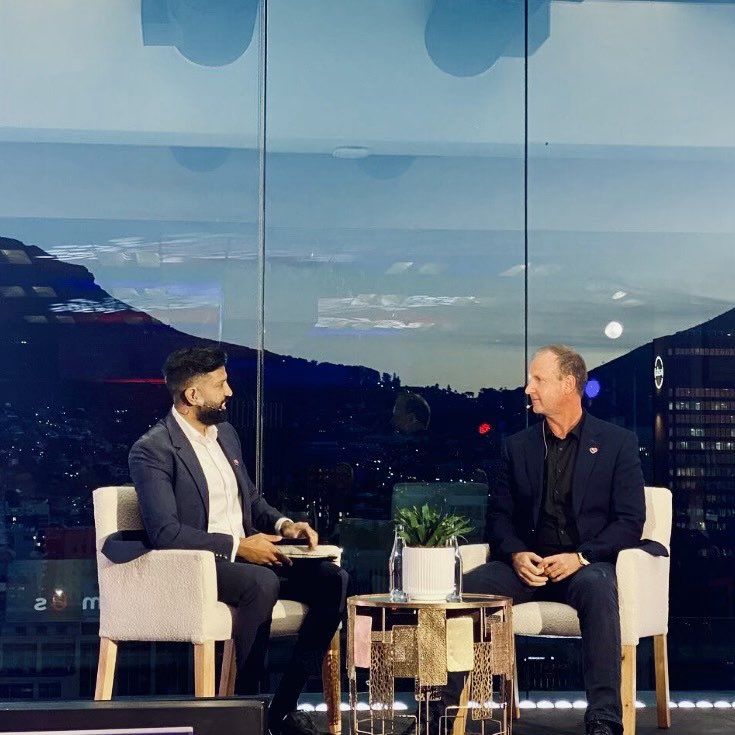 iamkoshiek's tweet photo. our first Capitec BizTalk event in Cape Town was a massive success 🔥🔥

I teamed up with Capitec CEO Graham Lee for a masterclass in risk strategy 

can’t wait for the next one!! https://t.co/Mfke5HPUZ7