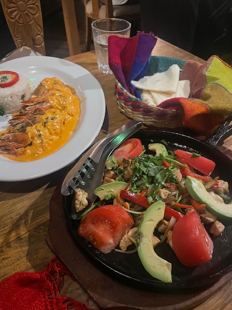 trust_growth_'s tweet photo. そろそろ梅雨明け🐌🌱

今日のような真夏日には
＃メキシコ料理 はいかがですか🇲🇽

＃フォンダデラマドゥルガーダ
＃FONDADELAMADRUGADA
#トラストグロース
＃人材派遣紹介会社
＃医療福祉 https://t.co/eDZ6kWBVpg