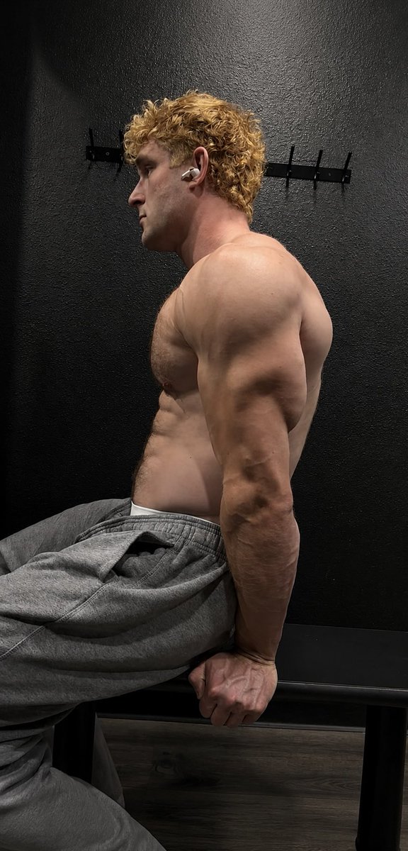 OopsItsClark's tweet photo. Who wants to sit on his lap? https://t.co/QZzyx9aM2d