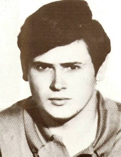 TxabiBranka's tweet photo. Guardia Zibilak 1976an hildako Josu Zabala Erasun biktima gisa aitortu du Espainiako Gobernuak, 50 urte geroago.

Josu Zabala Erasun-i "arrazoi politiko eta ideologikoengatik" jazarri zitzaizkiola adierazi du Espainiako Gobernuak, "bere memoria pertsonala, familiarra eta...

+ https://t.co/V4BFTjD5qX