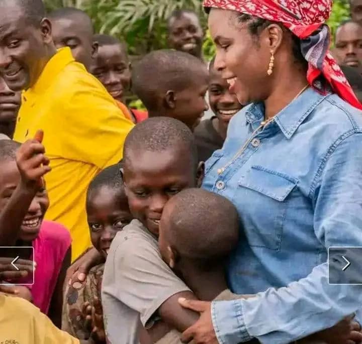 JepscoFbb's tweet photo. La @Fondation_Batatu_beza du programme @JEPSCO accorde une félicitation chaleureuse envers S.E @BurundiFirstLady et la @Fondation_umugiraneza pour l'obtention du prix des nations unis pour la population 2026. Son dévouement en matière du bien être familial est irréprochable https://t.co/xgsJkSPtSM