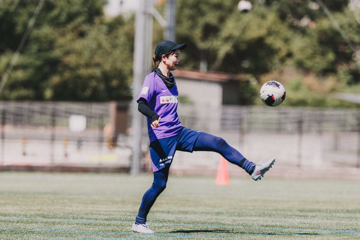 sanfrecceREGINA's tweet photo. 𝐅𝐨𝐜𝐮𝐬𝐞𝐝 👀

明日は今シーズン初のトレーニングマッチ⚽️
安芸高田市サッカー公園で、明治国際医療大学と対戦します！

#ONEVIOLET
#サンフレッチェ広島レジーナ https://t.co/TlYJaAoARt