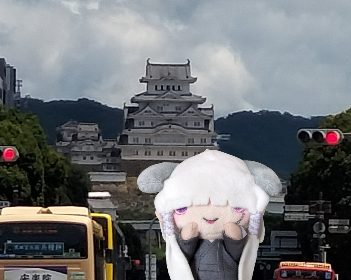 Rei1170844's tweet photo. 暑いので周辺散策は断念💧
駅で撮った写真だけ…
ロビーの地縛霊になっています。
禊が始まるまで、何もしたくな~い🙄 https://t.co/NkiGvxEkdi