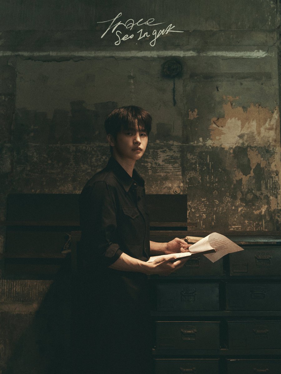 seoingukfc_jp's tweet photo. EP Album「TRACE」コンセプトフォト第5弾❤️‍🔥

本日7/10(金)19時より2次予約販売開始⏰💡
🔗https://t.co/aIsj3J2ZhF

#서인국 #SEOINGUK #ソイングク #TRACE https://t.co/gHNMtHxJCf