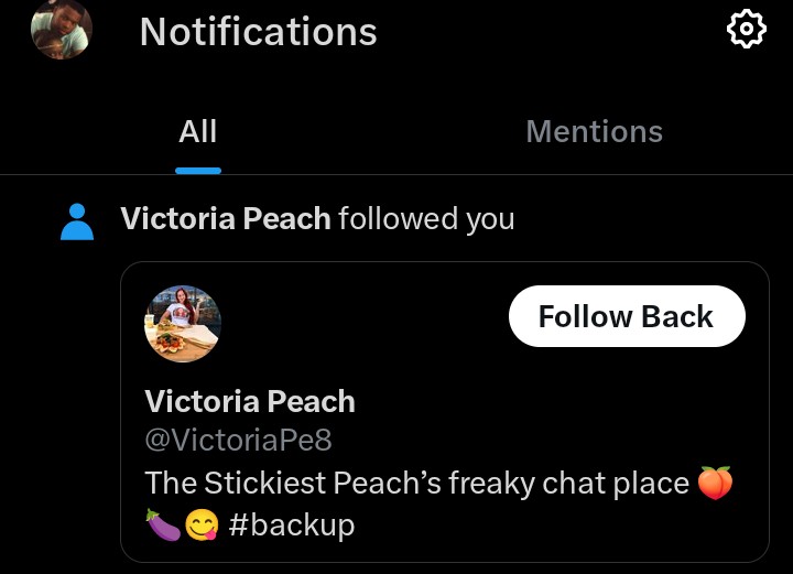 SamShoTime's tweet photo. I was excited for 2 secs 😭... @Victoria_Peach_ https://t.co/zFEX5eG6uH