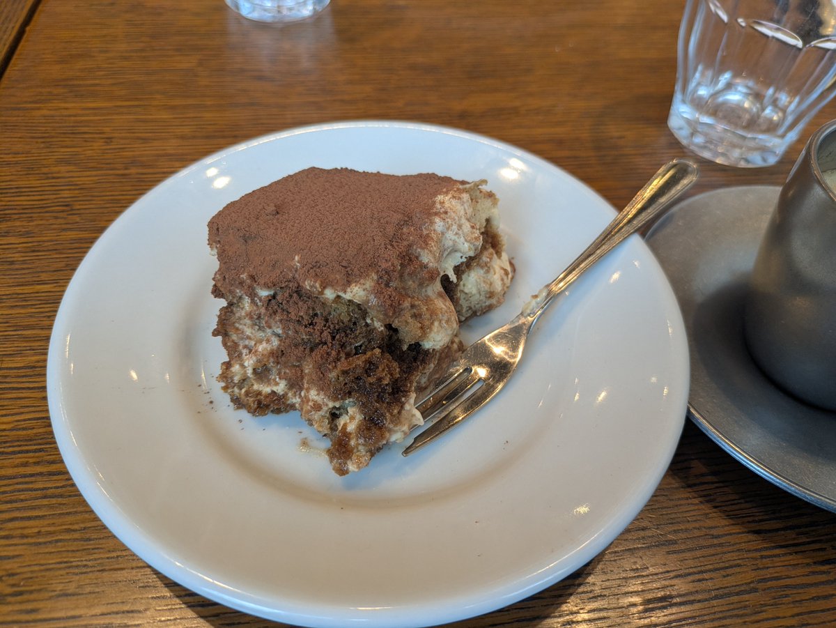 meqqe_official's tweet photo. 今日はおすすめのイタリアンランチのお店をご紹介します🍴💁‍♀️

【PESCHERIA】
https://t.co/e5iJXhmPN9
三軒茶屋にお店を構える、魚介を主軸にしたイタリアンレストラン。
イタリア語で“お魚屋さん”を意味する店名の通り、魚介を使った絶品料理が自慢です🇮🇹

こちらのお店、ランチも大人気！
平日は、気分やお好みに合わせて、前菜やスープ、サラダを追加して自分好みのセットにカスタムできちゃいます🥗
食後のデザートのオーダーもおすすめで、贅沢なランチタイムを締めくくるのにぴったりです🍰

美味しいイタリアンランチが食べたくなったら、ぜひ足を運んでみてね✨✨

#三軒茶屋 #イタリアン #PESCHERIA #ペスケリア