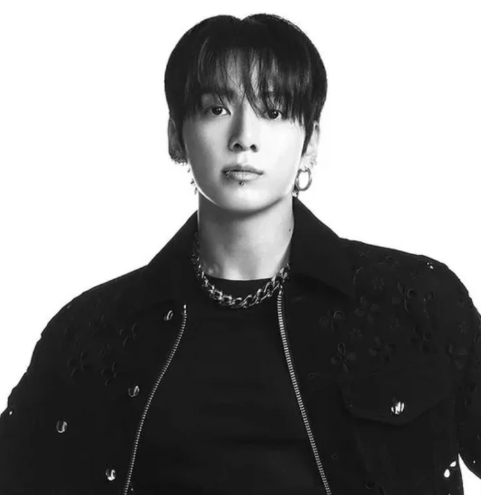 AboutMusicYT's tweet photo. Drake has followed Jungkook on IG. https://t.co/B3JgAN7wdq