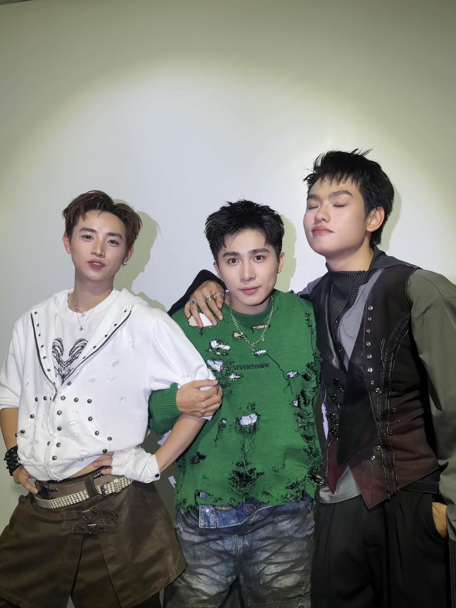 sonkdreams's tweet photo. Một ngày là bảo mẫu 🫡 https://t.co/luH6HcJwRT