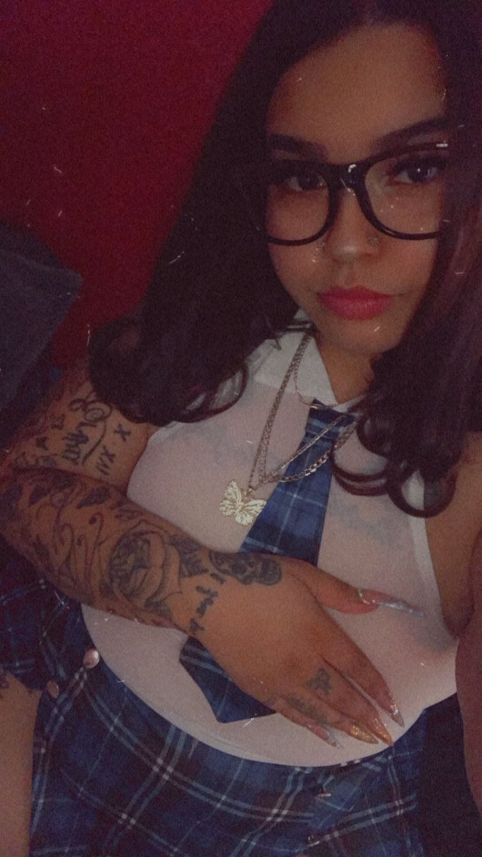 Cheeksmcgee690's tweet photo. 🤍

#cheeks #NewProfilePic #pretty #latina #gorda #nsfwtwtًً https://t.co/uRrkqI3N0B